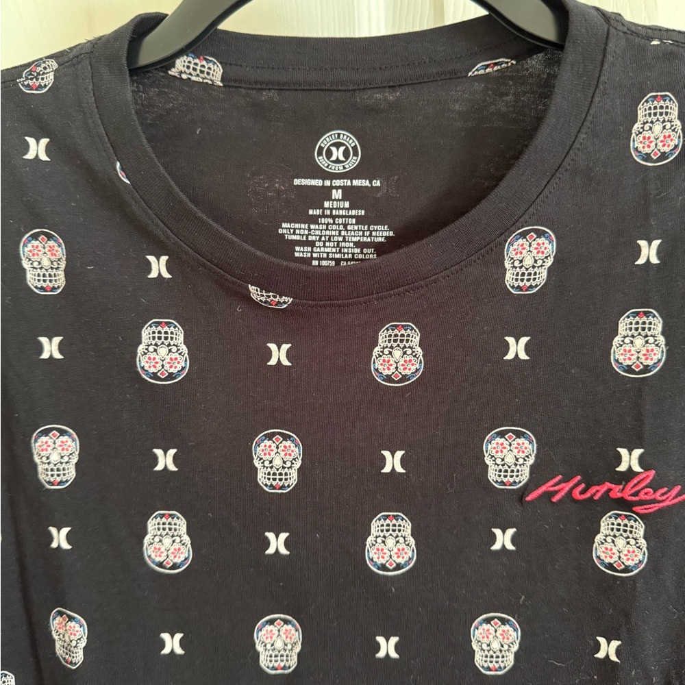 NWT! Hurley Sugar Skull Tee